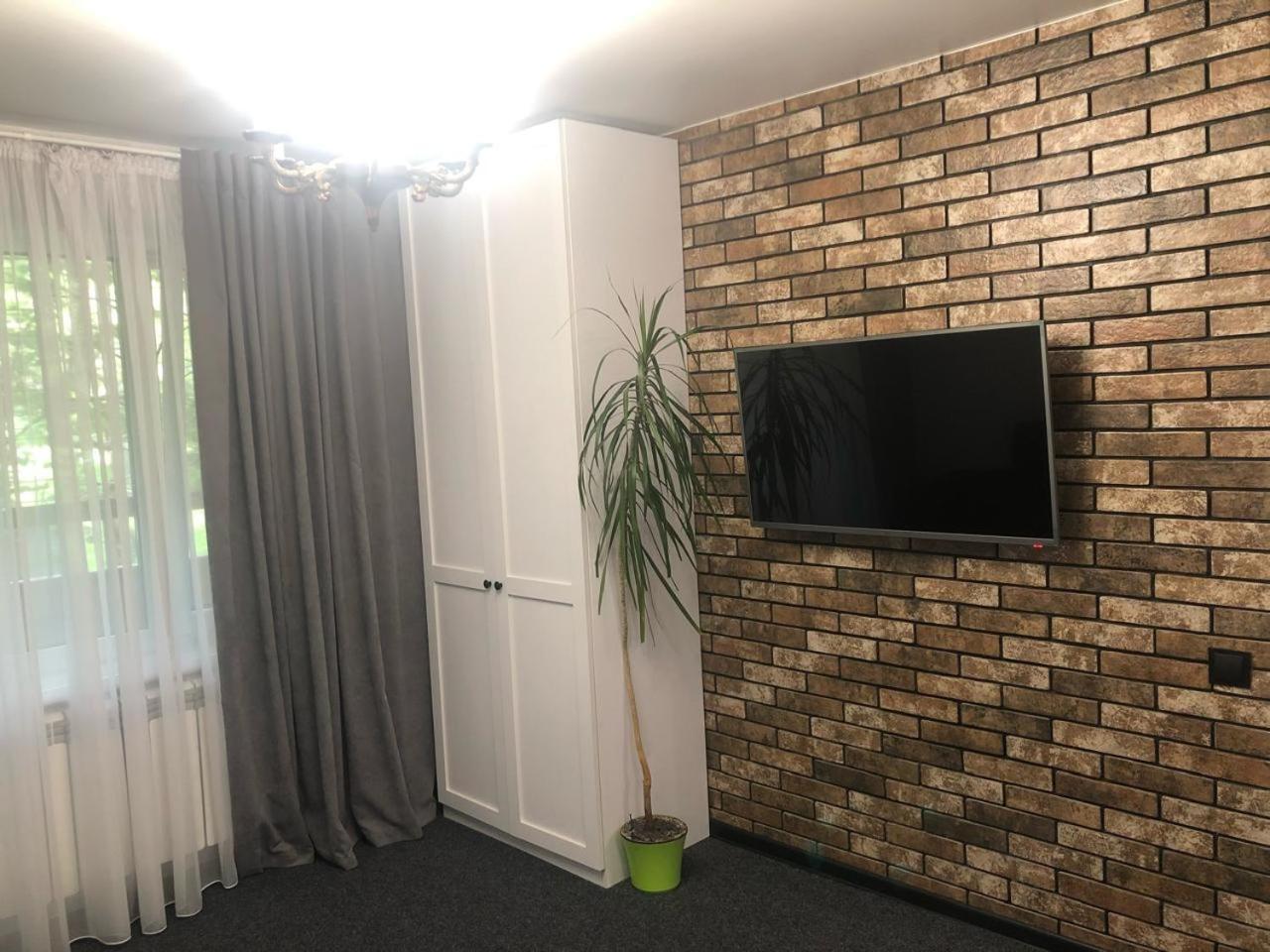 Mini Hotel Vesna Dnyipropetrovszk Kültér fotó
